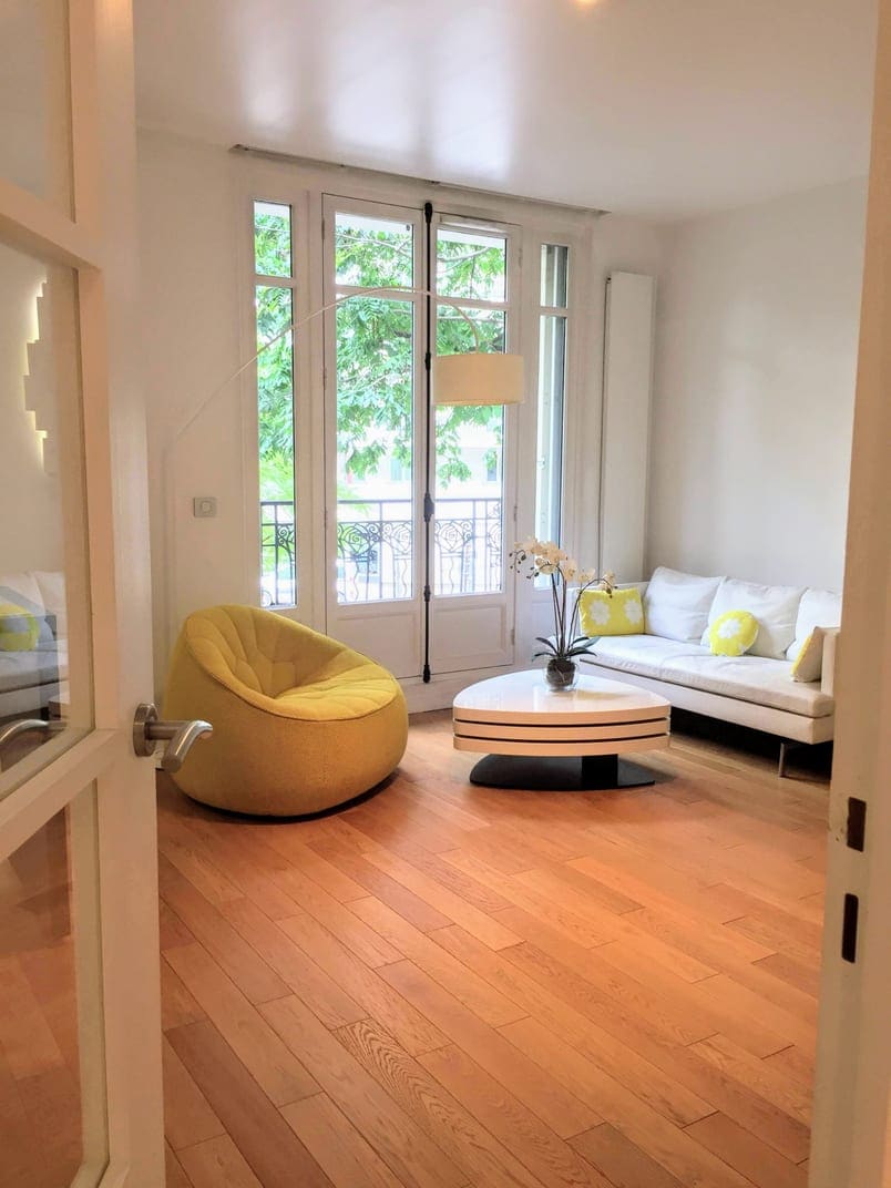 Paris De Oheya Studio living room