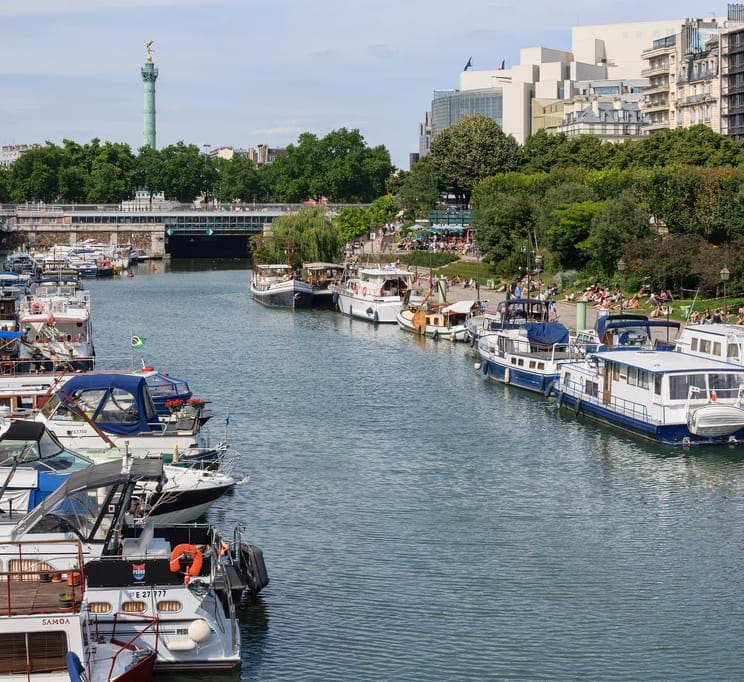Marina in the Bassin de l'Arsenal